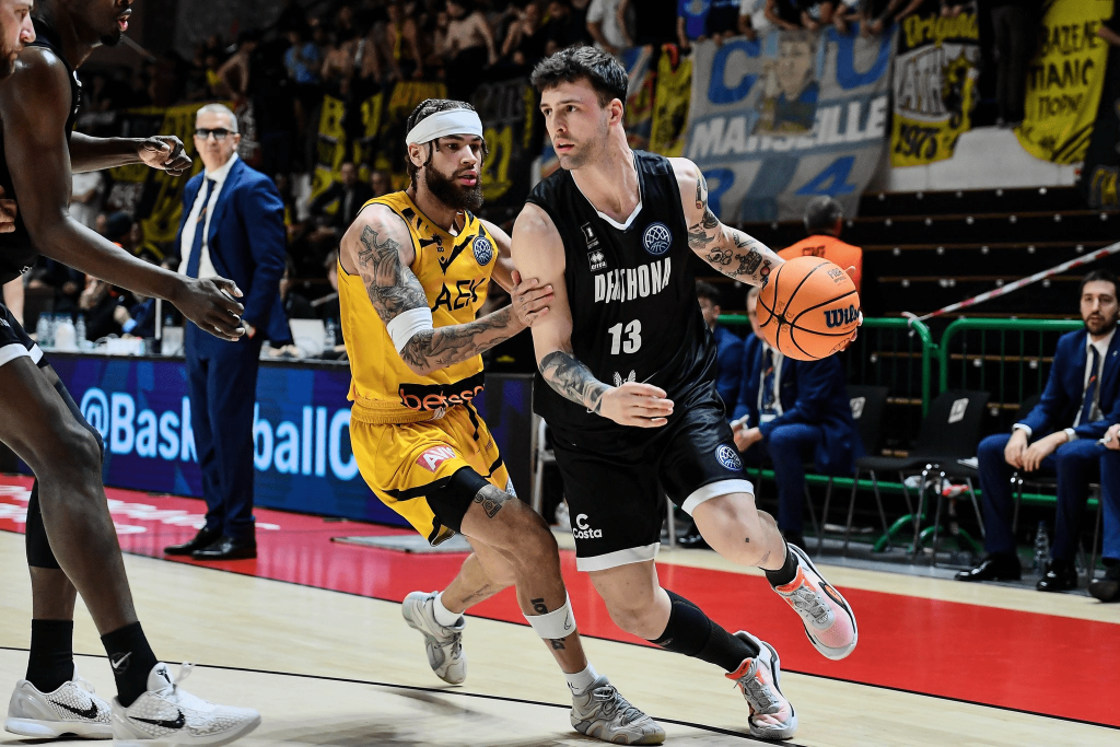 ΝΤΕΡΤΟΝΑ-ΑΕΚ 83-82 : ΠΡΩΤΗ ΛΟΓΩ ΔΙΑΦΟΡΑΣ ΑΛΛΑ ΤΟ ΕΧΑΣΕ ΣΤΟ ΤΕΛΟΣ